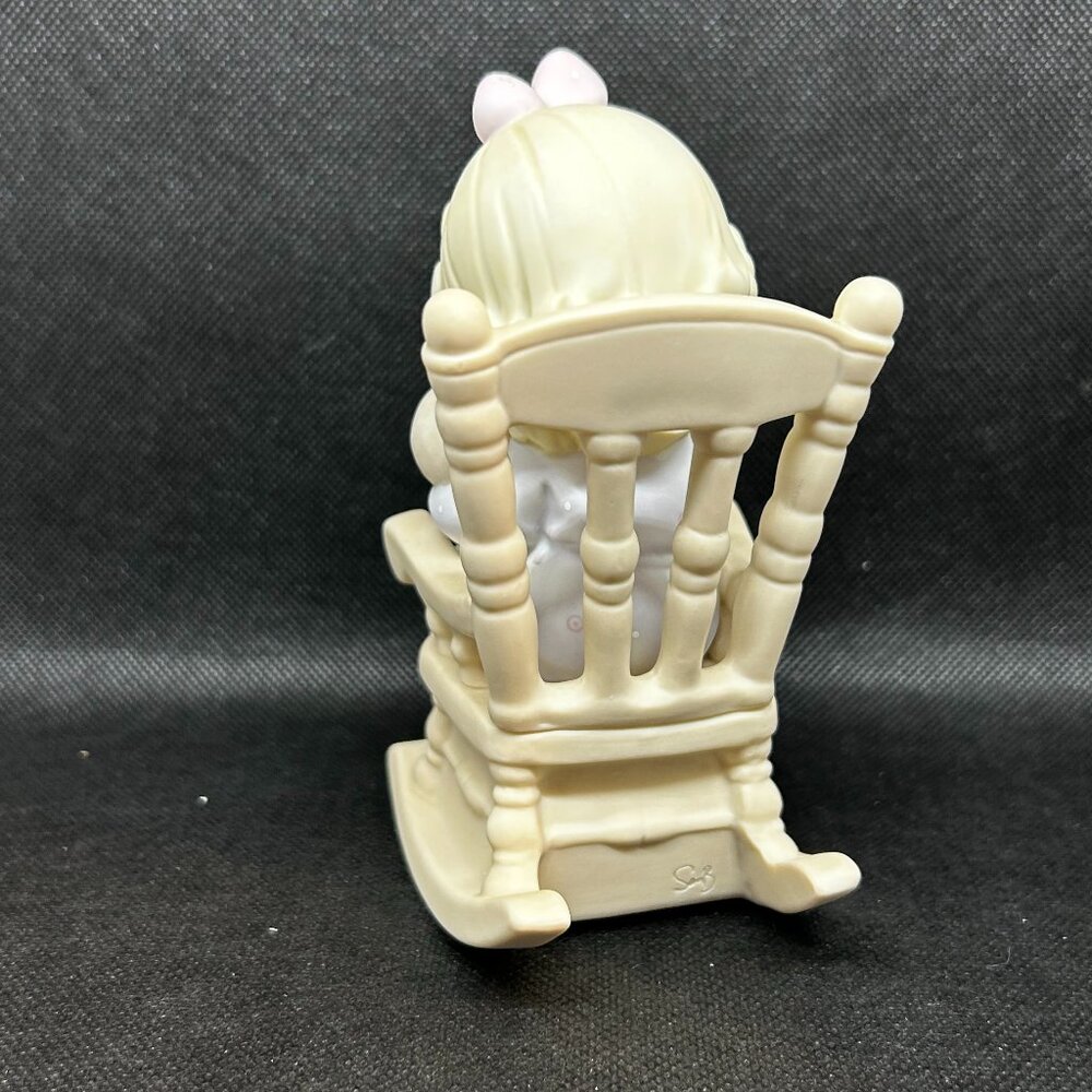 Precious Moments “Love Never Leaves a Mother's Arms" figurine - Picture 2 of 5